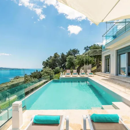 Aurora Kerasia By וילה